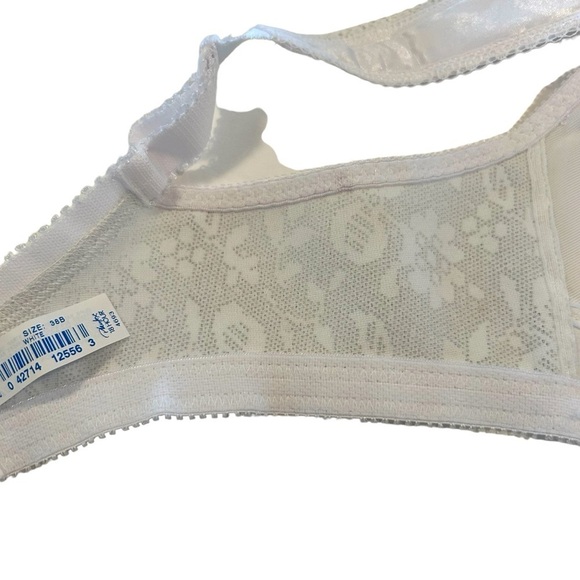 Playtex 18 Hour Ultimate Shoulder Comfort White Size 38B NWT - Picture 8 of 15